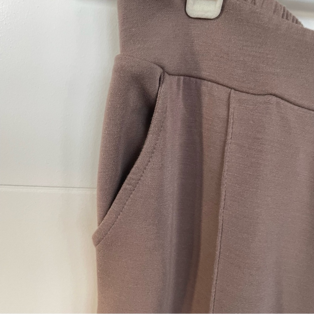 🌟TWO PIECE🌟Light Brown Lounge Set, Small - Picture 7 of 8